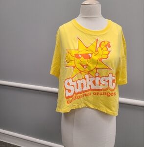 NEW Sunkist California Oranges Cartoon Sun Yellow Cropped T Shirt Women’s XL
